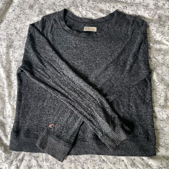 HOLLISTER COZY CREWNECK - Picture 2 of 4